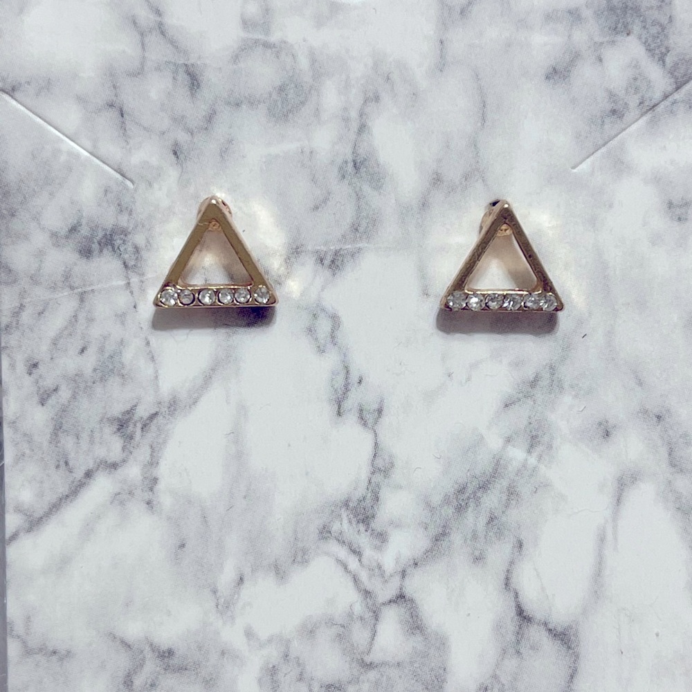 Earrings/Studs - Picture 2 of 3